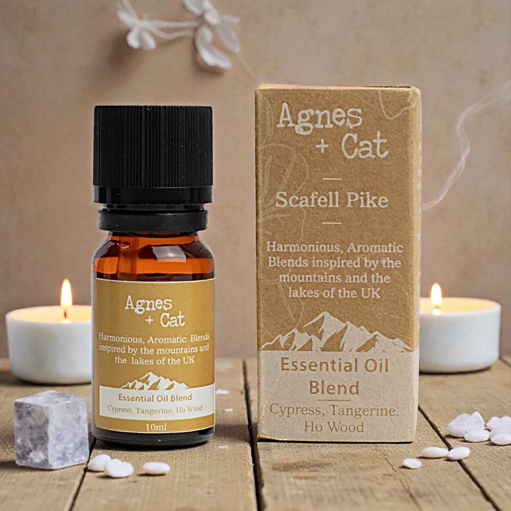 Agnes + Cat Mješavina eteričnih ulja – Scafell Pike – Čempres, Mandarina i Ho drvo
