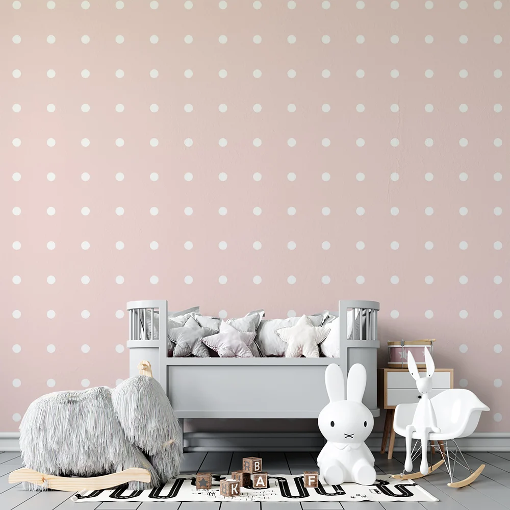 Papel de parede quarto bebê | Bijele točkice na nježno ružičastoj pozadini