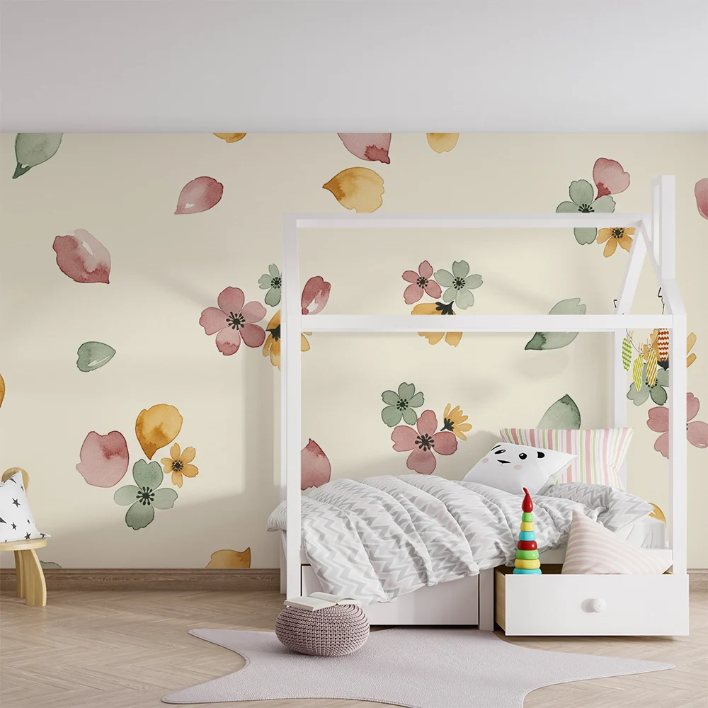 Papel de parede quarto bebê | Delicadas flores aquarela em fundo creme