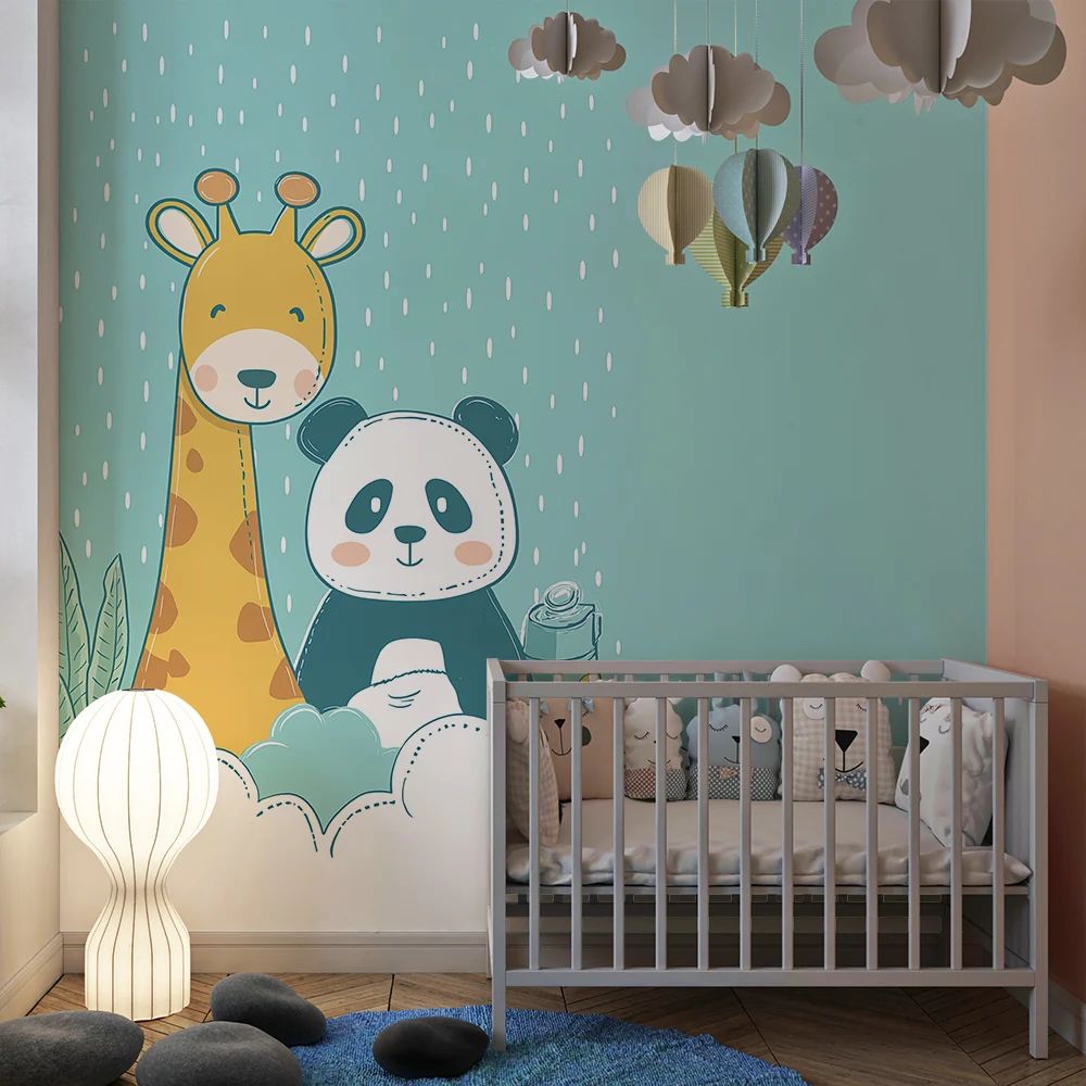 Papel de parede quarto bebê | Žirafa i panda pod kišom s mekanim oblacima