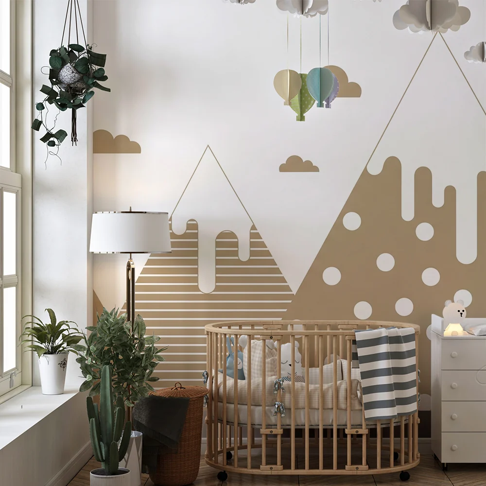 Papel de parede quarto bebê | Nježne planine s igračkim uzorcima i oblaci