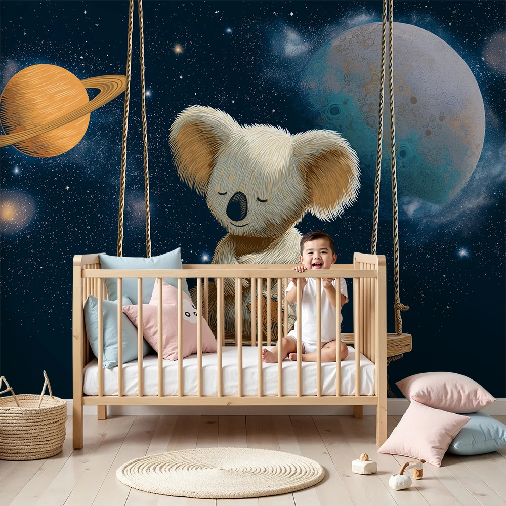 Papel de parede quarto bebê | Sanjivi koala u svemiru s šarenim planetama