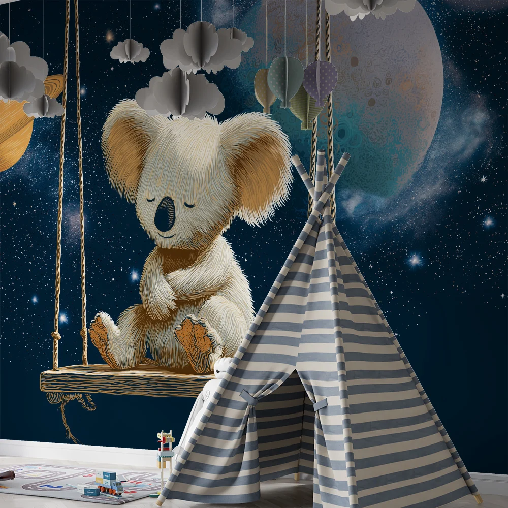 Papel de parede quarto bebê | Sanjivi koala u svemiru s šarenim planetama