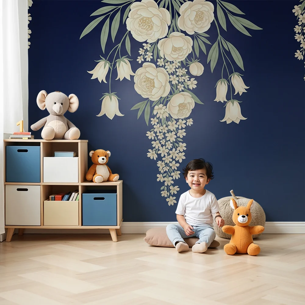 Papel de parede quarto bebê | Triptih pada cvijeće koje pada na tamno plavu pozadinu
