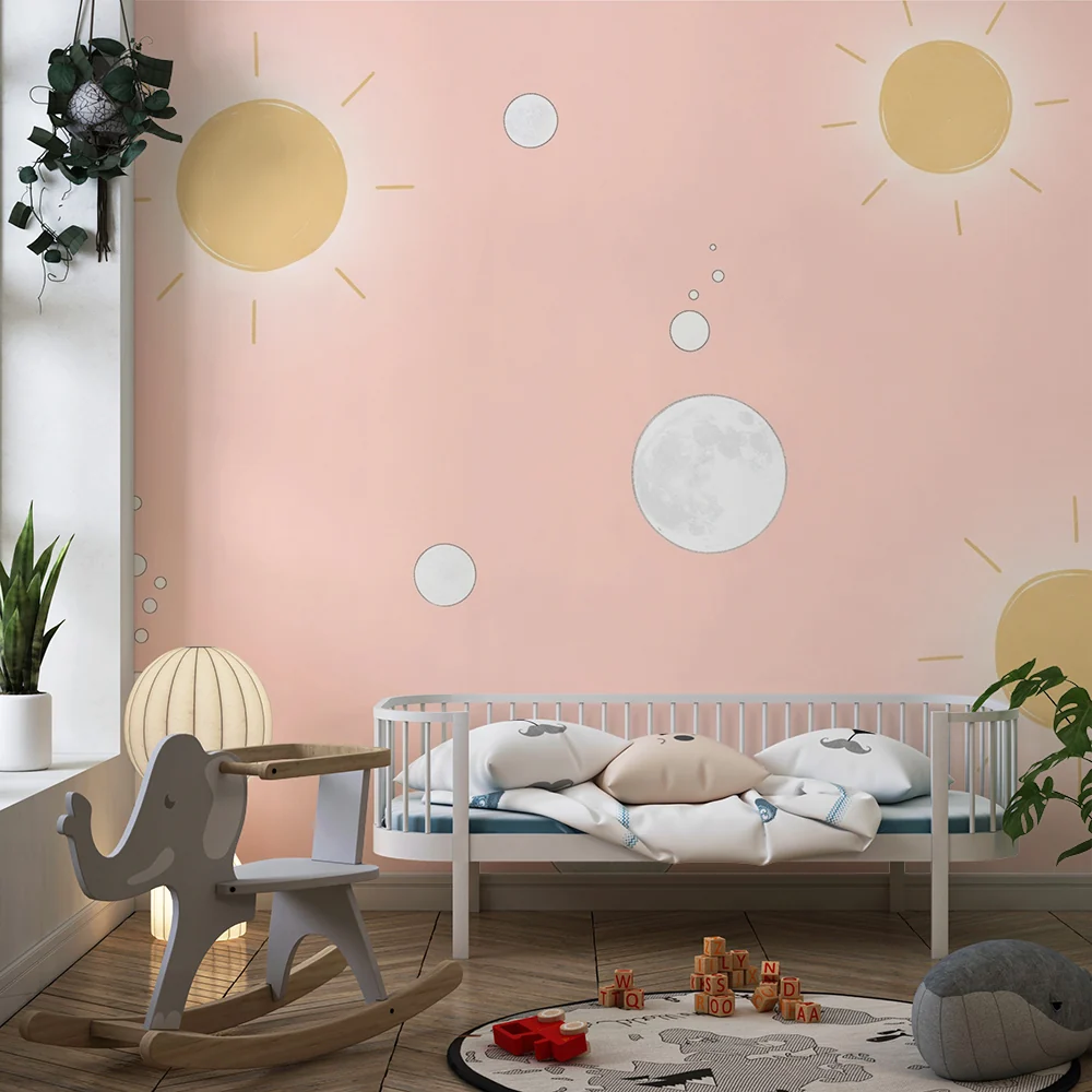 Papel de parede quarto bebê | Zvjezdano nebo s suncima i mjesecima na ružičastoj pozadini