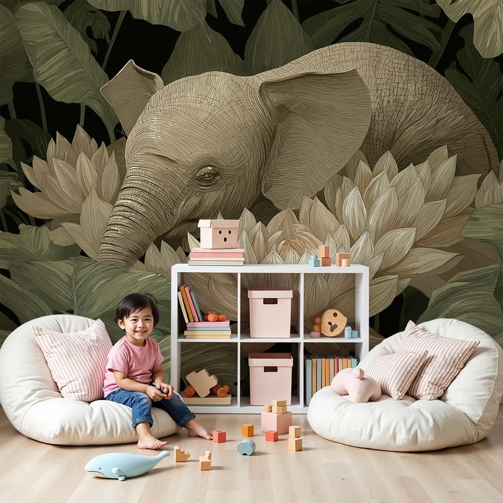 Papier de parede quarto bebê | Elegante elefante entre flores de lótus e folhagem exuberante
