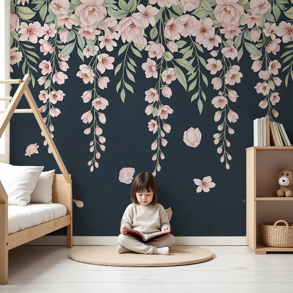 Papier de parede quarto bebê | Rosas suspensas em fundo escuro