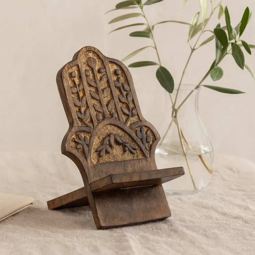 Stalak za telefon od manga drveta, Hamsa ruka, ručno rezbareno