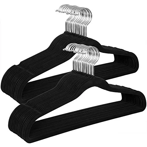 Set od 30 baršunastih, protukliznih vješalica, crne s srebrnim kukama