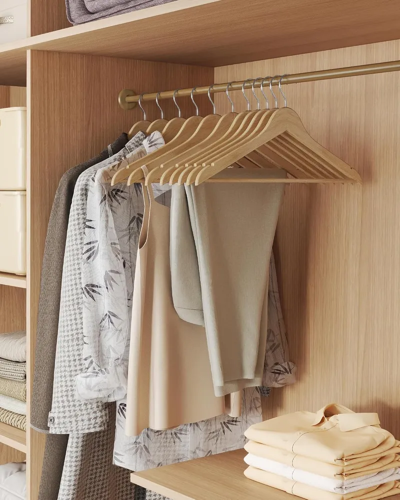 Set od 30 drvenih vješalica od breze, prirodne boje drveta | SONGMICS
