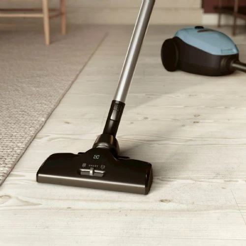 Sesalnik z vrečko Electrolux Pure D8 PD82-4MB