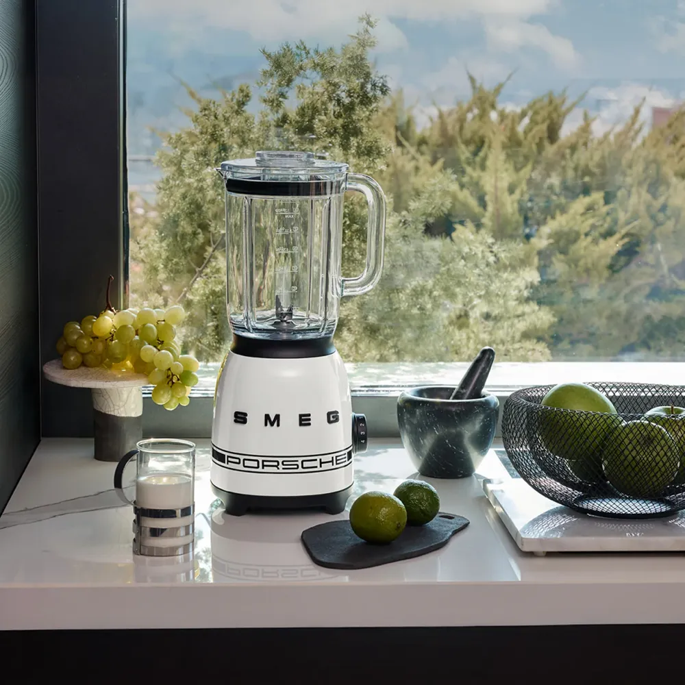 Smeg BLF03PCWEU Carrara White