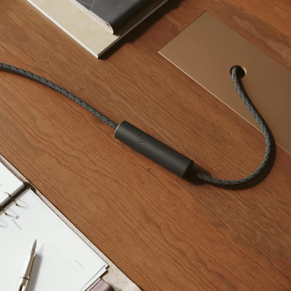 Univerzalni dimmer na tipku s uzemljenjem za žarulje sa žarnom niti i prigušive LED žarulje - Crna