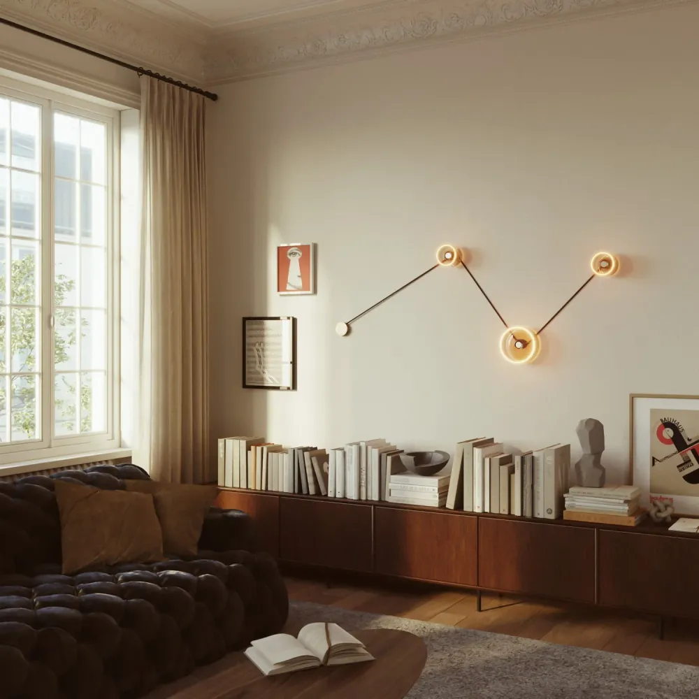 Zidna lampa Spostaluce s 3 žarulje Ghost i crno-zlatnim kabelom